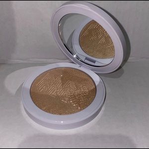 Milk Makeup Flex Highlight “Iced”